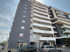 Unirii, 13 Septembrie, Hotel Marriott, Casa Poporului, intr-un imobil nou